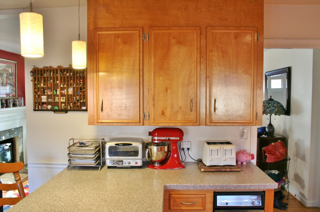 Organizing a Kitchen with Cork Message Center | www.rappsodyinrooms.com