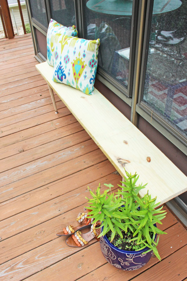 How to Make an Easy DIY Bench | www.rappsodyinrooms.com